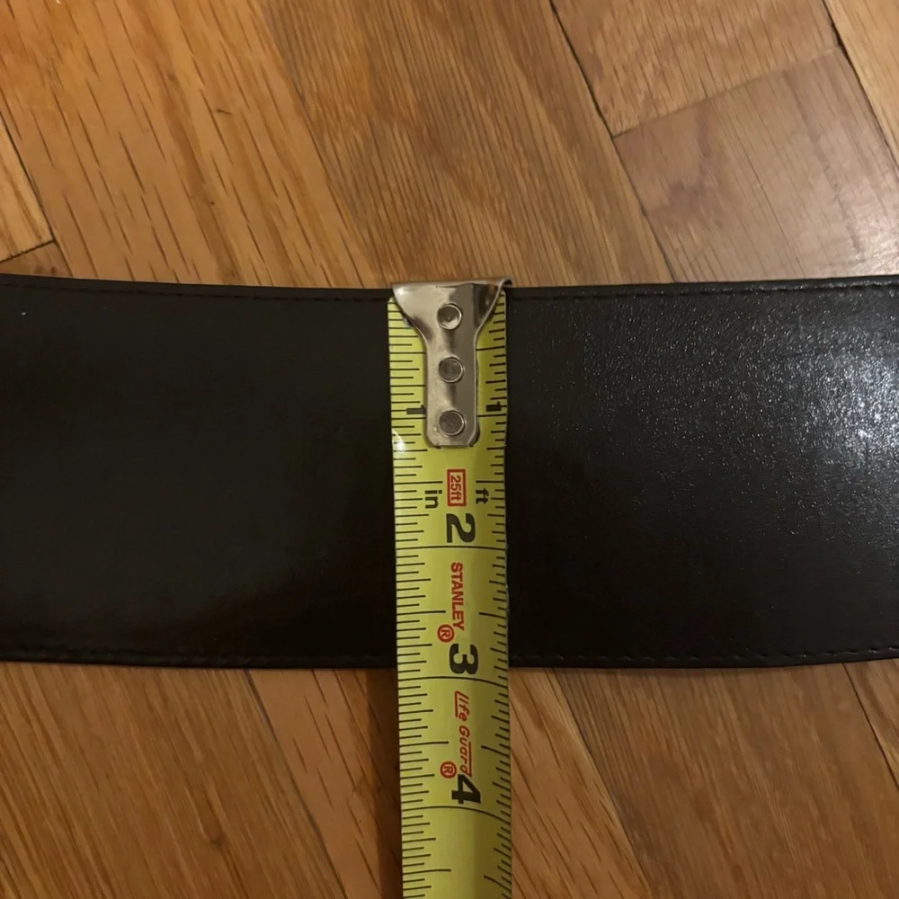 Avignon vintage leather black gold belt small